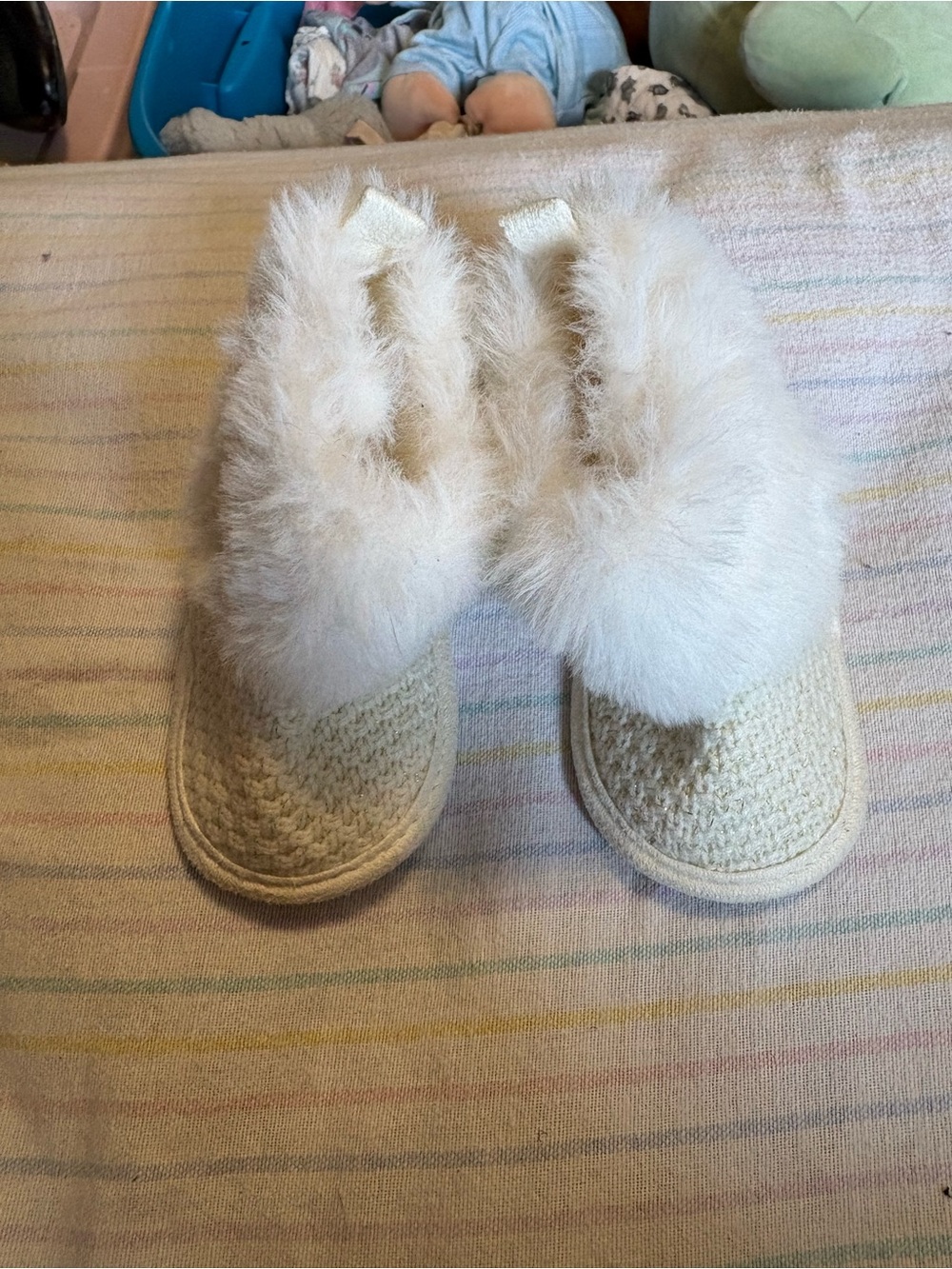 Kids Cozy Faux-Fur Knit Booties - Cream
